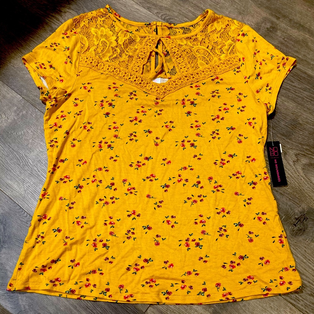 NEVER WORN CHILDREN’S LARGE YELLOW SHIRT